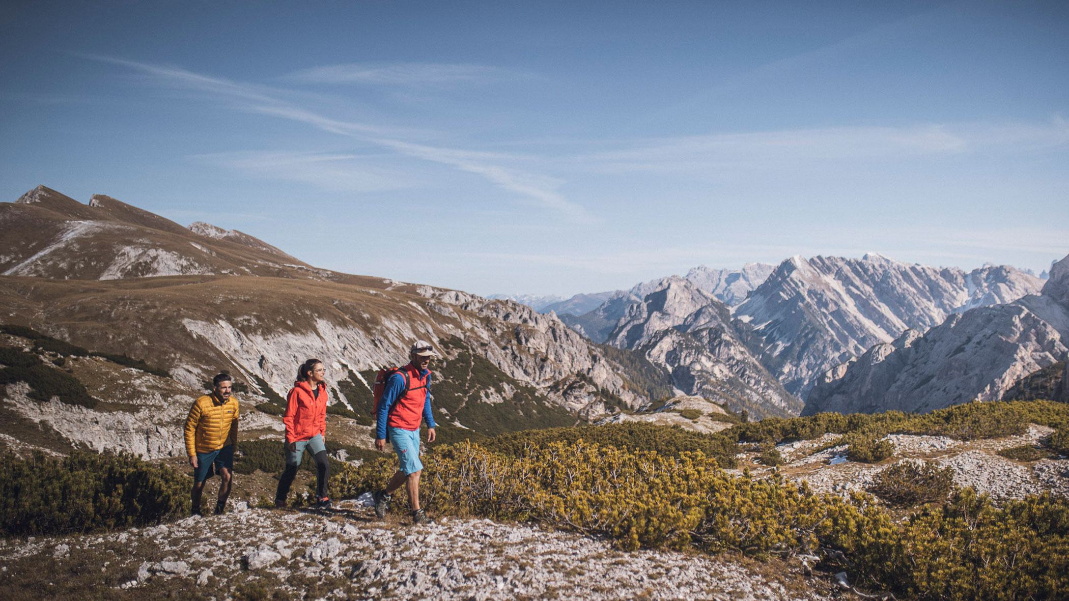 3 Wanderer auf einem Berg